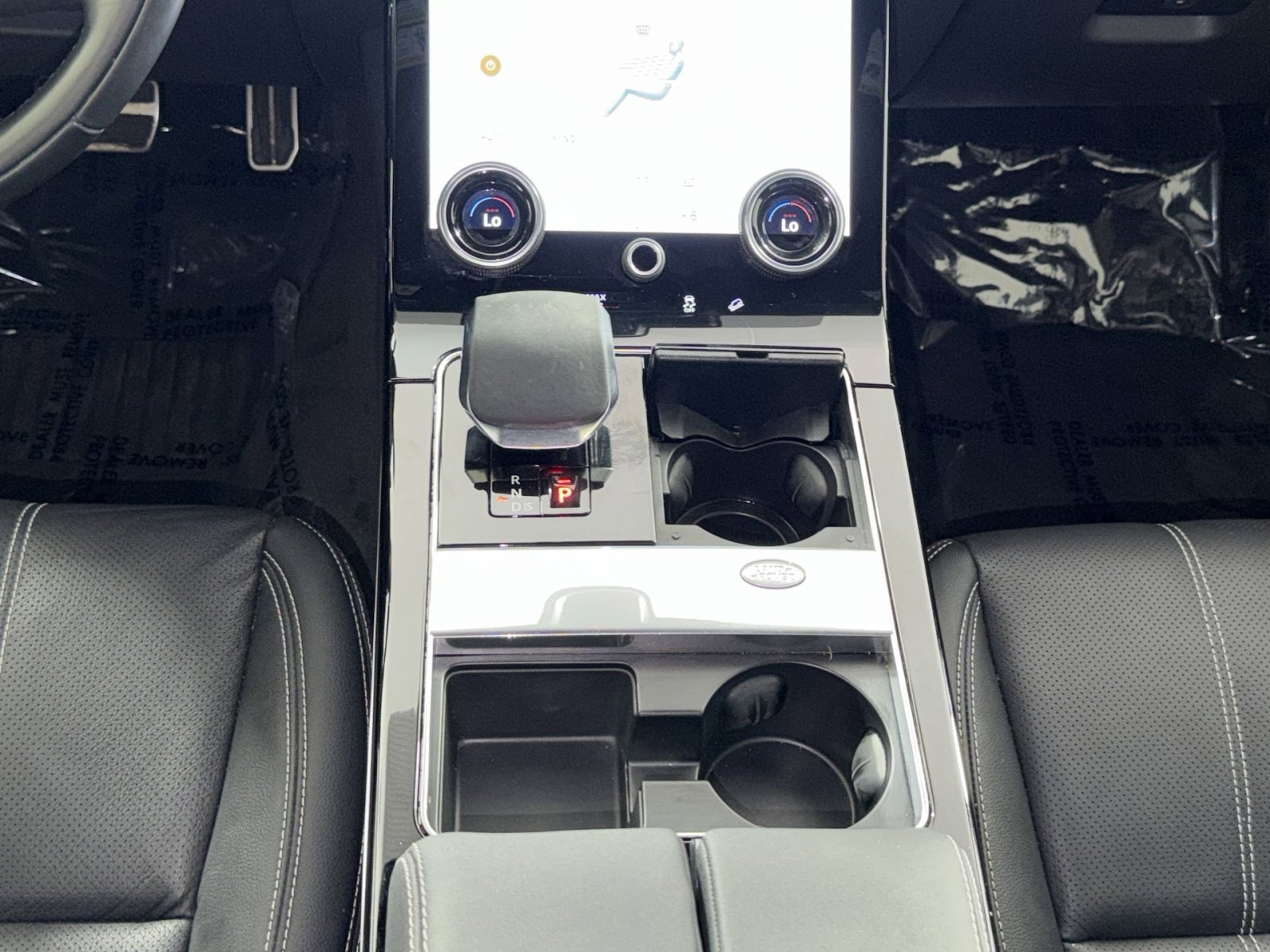 Used 2023 Land Rover Range Rover Velar R-Dynamic S image 22