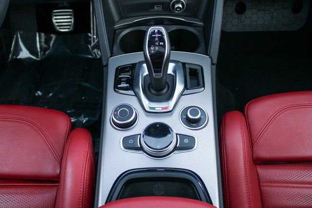 Used 2024 Alfa Romeo Stelvio Veloce image 19