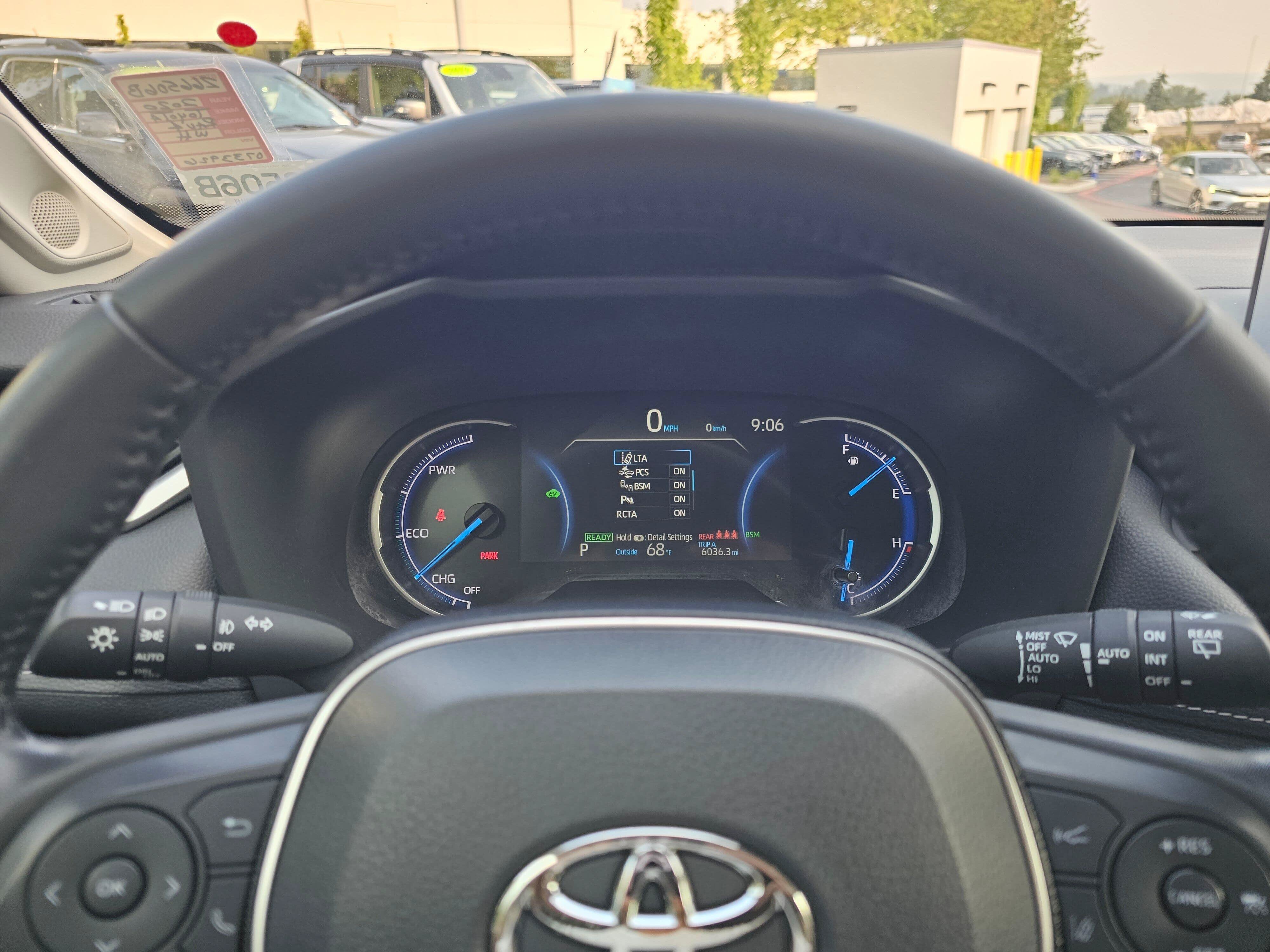 Used 2020 Toyota RAV4 Limited AWD/4WD image 27