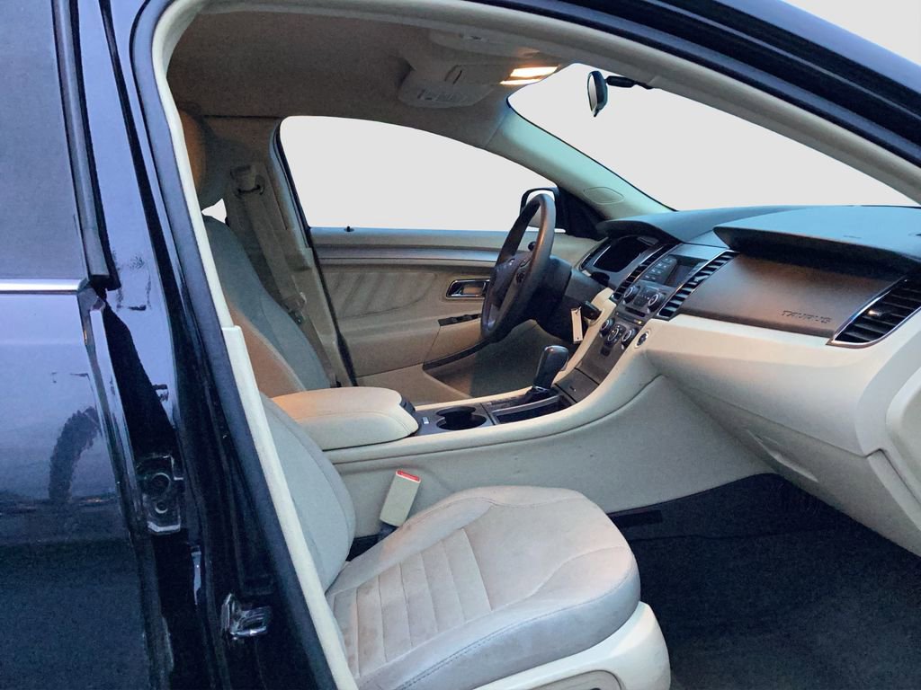 Used 2016 Ford Taurus SE image 31