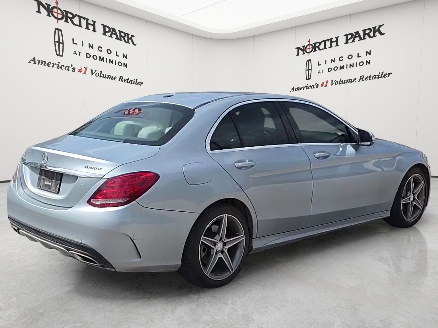 Used 2015 Mercedes-Benz C 400 4MATIC image 5