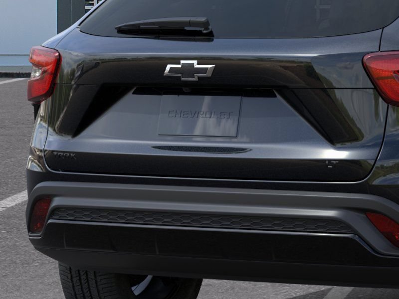 New 2026 Chevrolet Trax LT w/ Midnight Edition FWD image 14