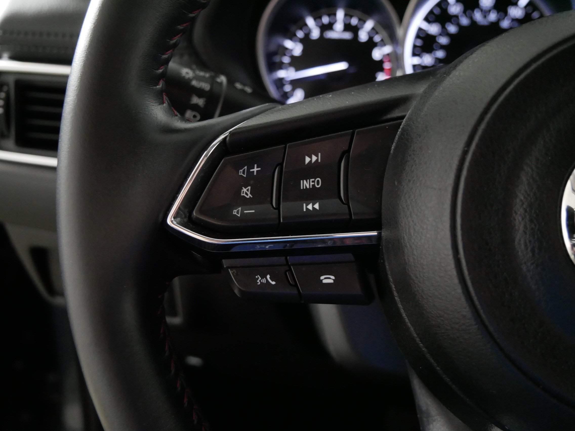 Used 2023 MAZDA CX-5 Carbon Edition image 28