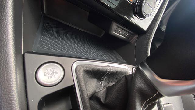 Used 2023 Volkswagen Jetta SE w/ Panoramic Sunroof Package FWD image 22
