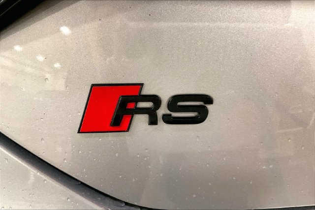 Used 2024 Audi RS e-tron GT w/ Carbon Performance Package AWD/4WD image 8