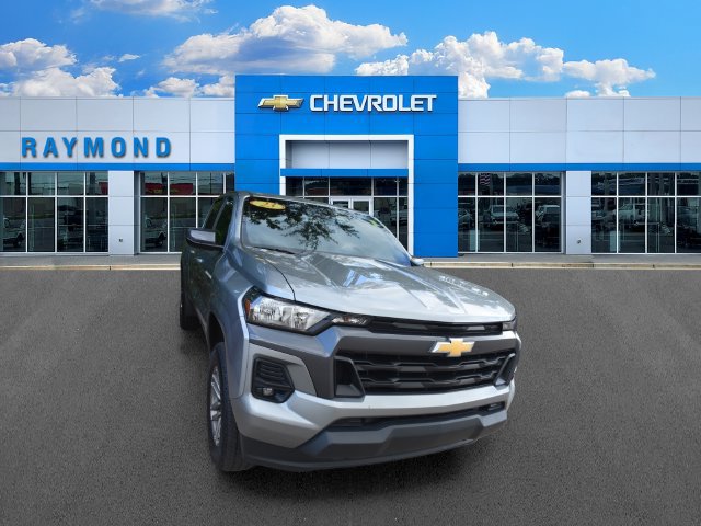Certified 2023 Chevrolet Colorado LT w/ LT Convenience Package II AWD/4WD image 9
