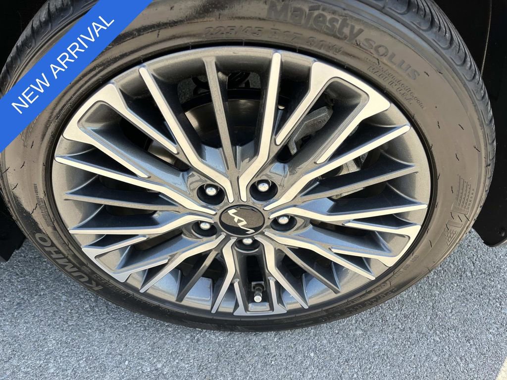 Used 2024 Kia Forte GT-Line w/ GT-Line Premium Package image 11