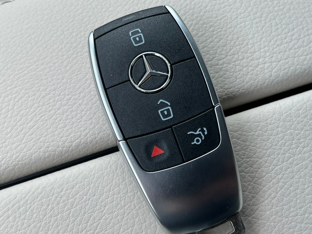 New 2026 Mercedes-Benz GLB 250 4MATIC image 28
