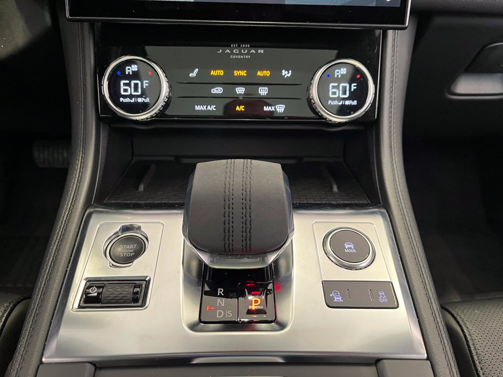 Used 2022 Jaguar F-PACE S AWD/4WD image 36