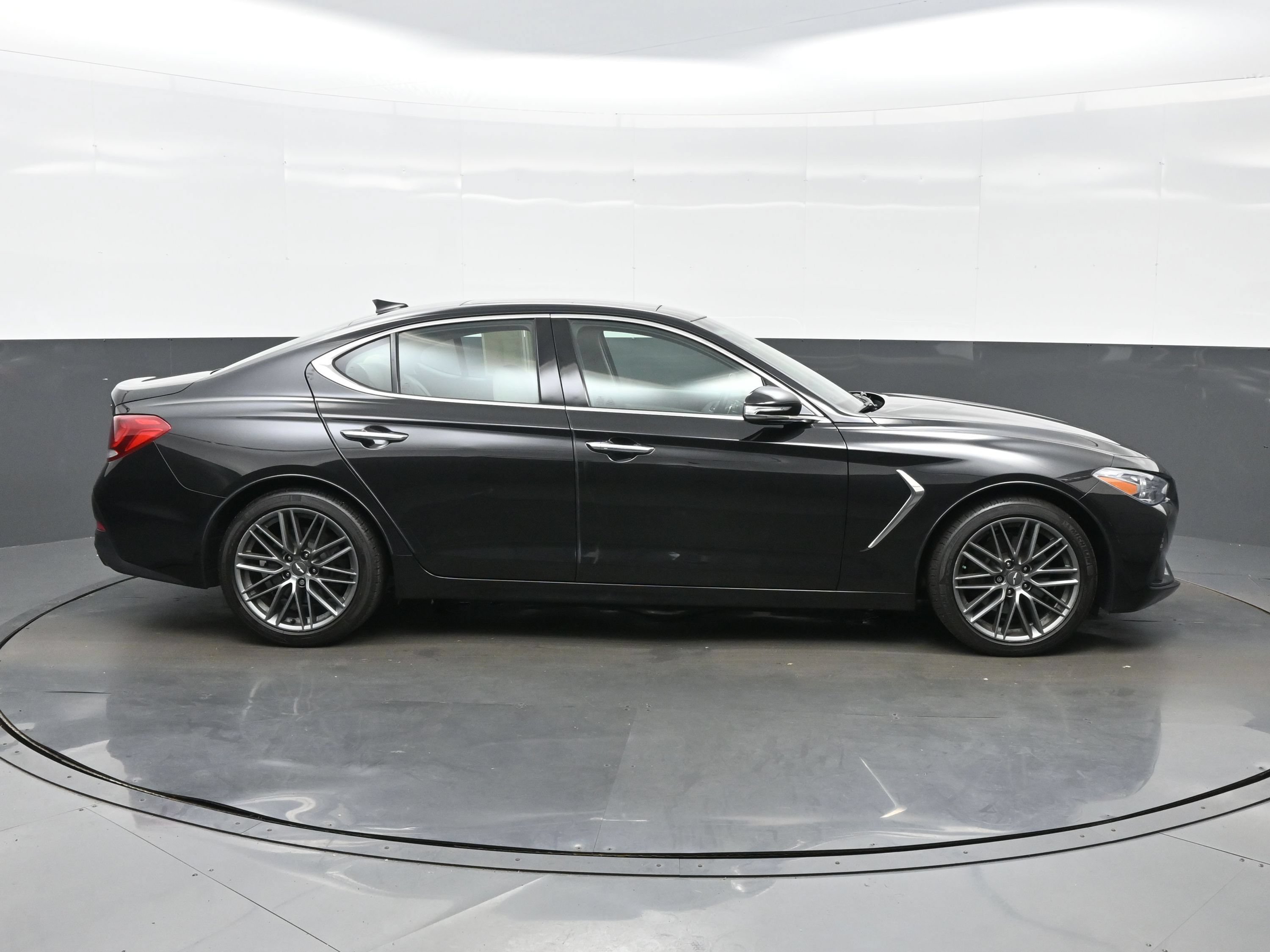Used 2019 Genesis G70 2.0T Advanced w/ Elite Package AWD/4WD image 7