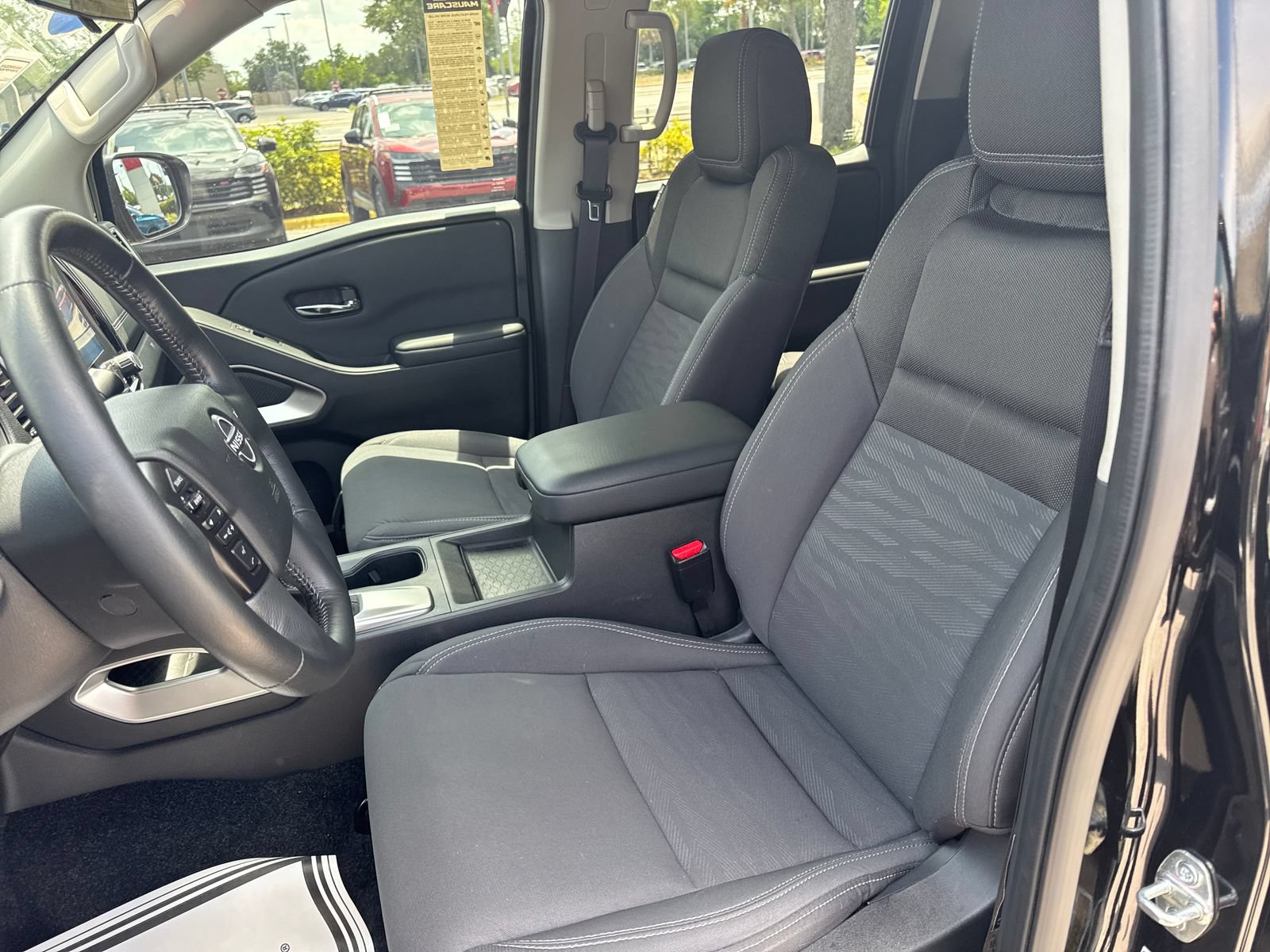 Certified 2024 Nissan Frontier SV w/ Hardbody Edition AWD/4WD image 25