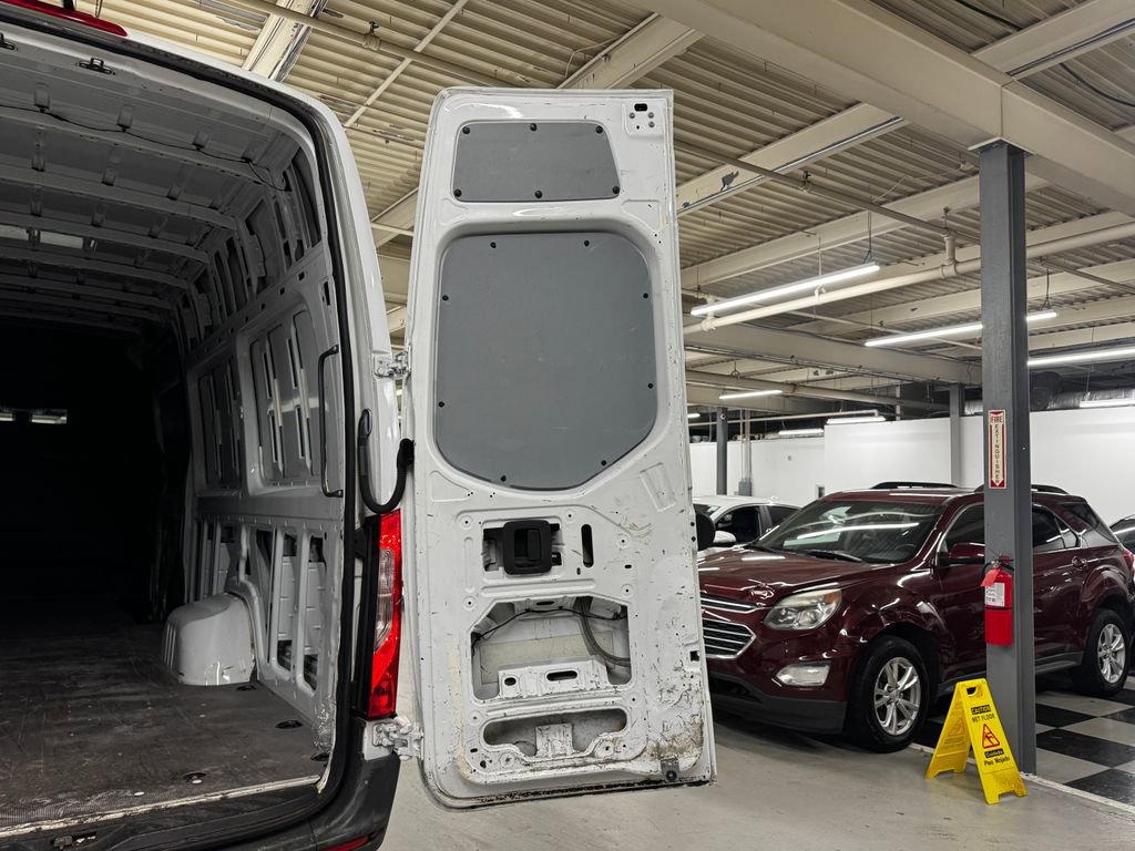 Used 2020 Mercedes-Benz Sprinter 3500 image 14