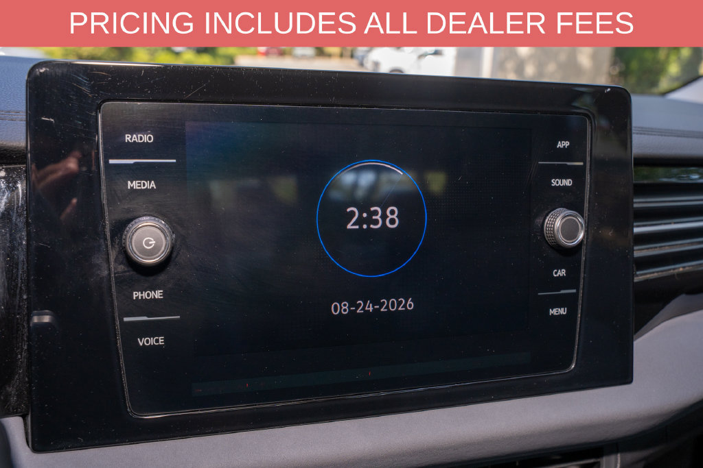 Used 2025 Volkswagen Jetta SE FWD image 12