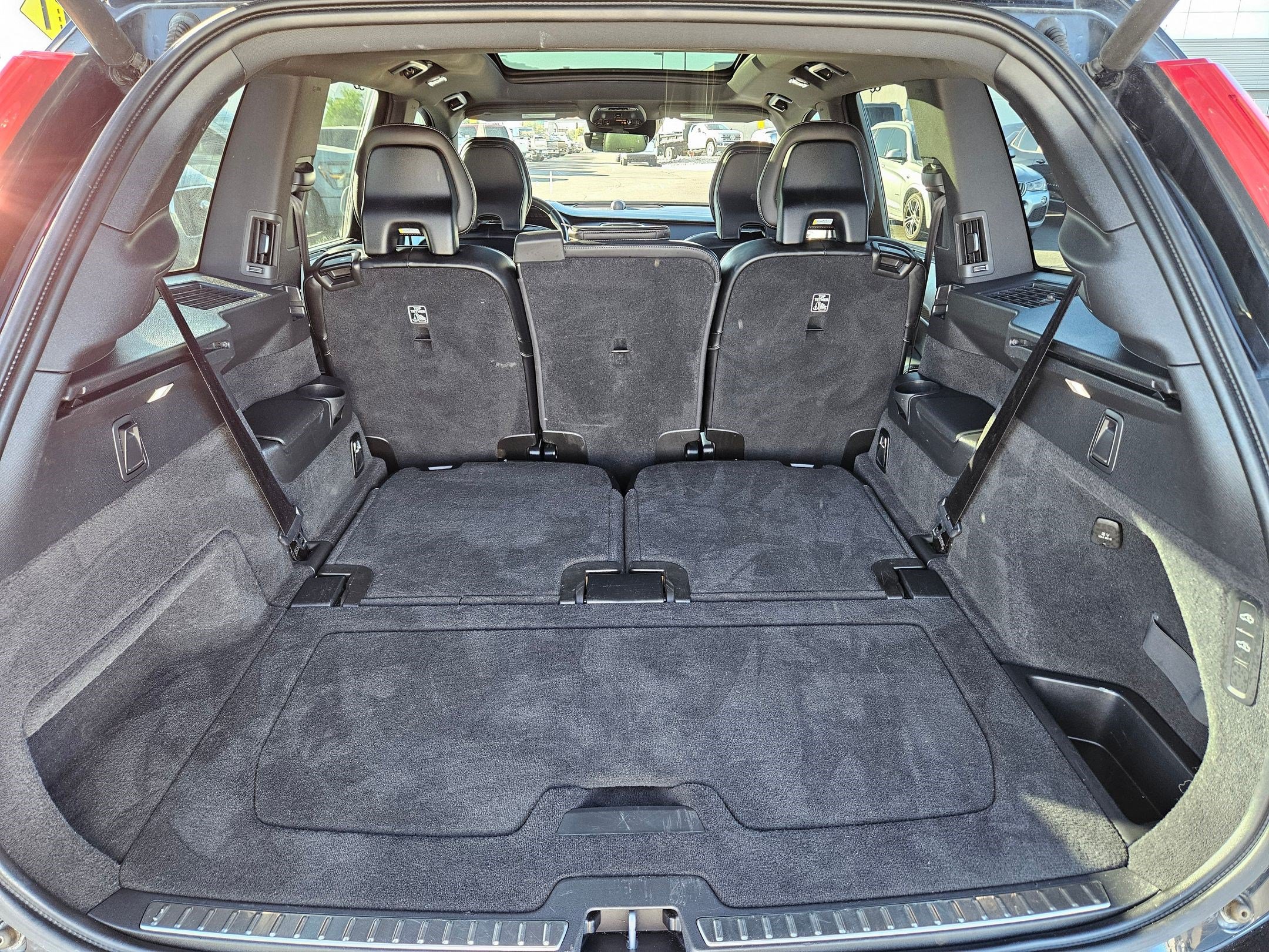 Used 2019 Volvo XC90 T6 R-Design w/ Advanced Package AWD/4WD image 31