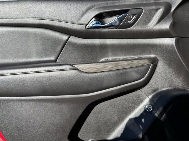 Used 2019 GMC Acadia SLT image 13