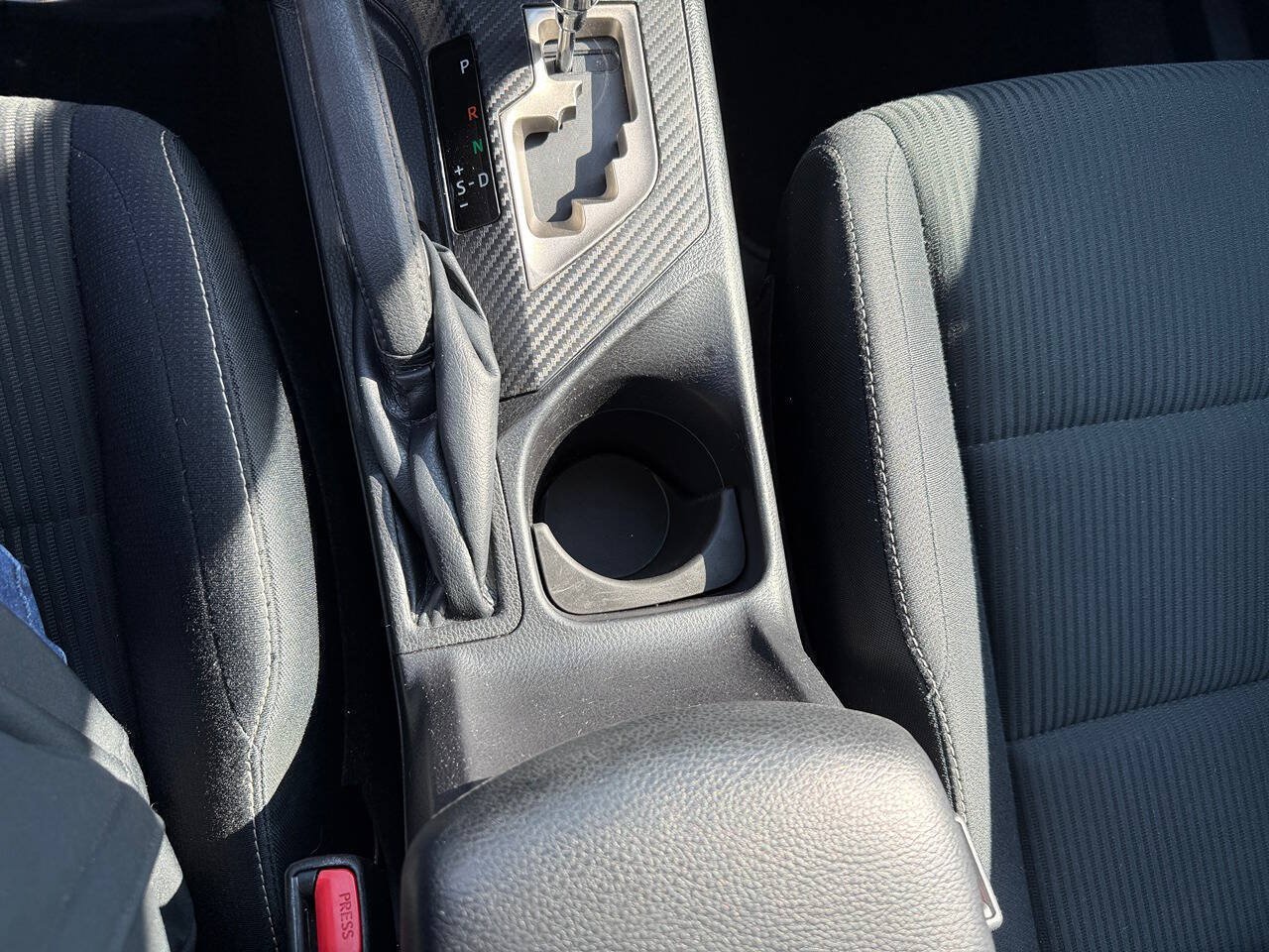 Used 2015 Toyota RAV4 XLE AWD/4WD image 24