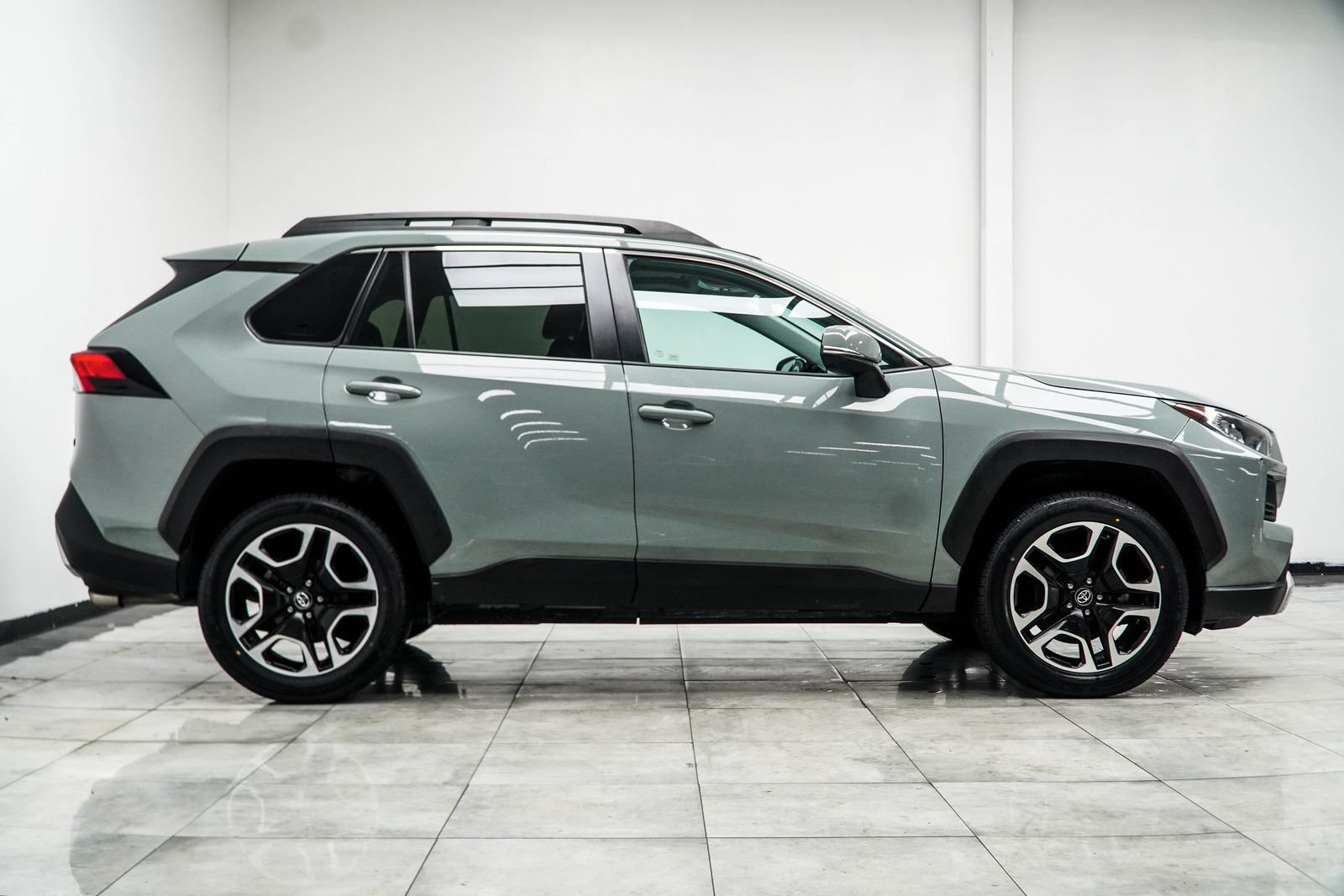 Used 2020 Toyota RAV4 Adventure w/ Convenience Package AWD/4WD image 7