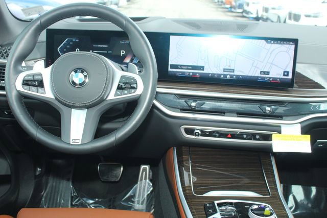 Used 2025 BMW X5 xDrive40i w/ Executive Package image 21