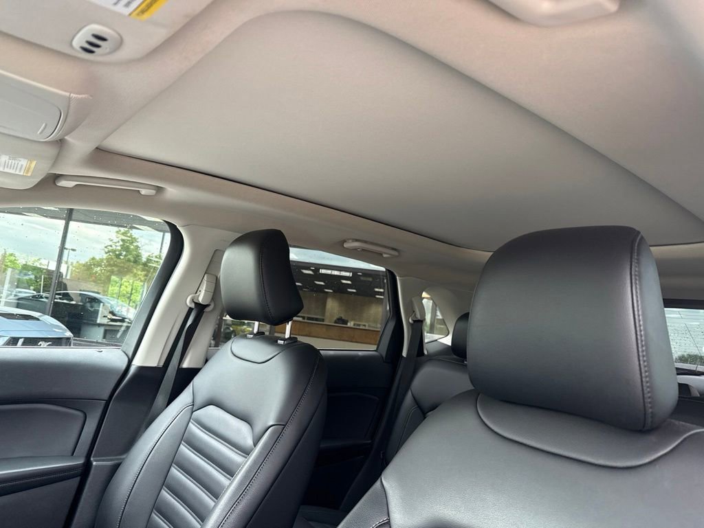 Used 2021 Ford Edge SEL w/ Convenience Package AWD/4WD image 2