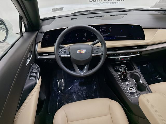 Used 2024 Cadillac XT4 Luxury w/ Cold Weather Package image 24