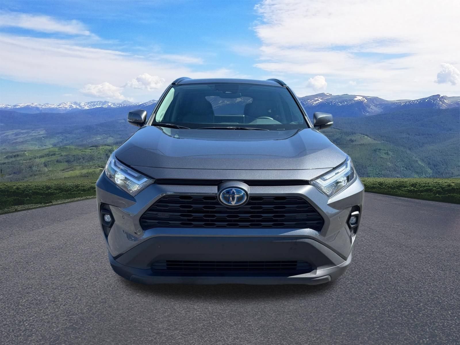 Used 2023 Toyota RAV4 XLE Premium AWD/4WD image 9