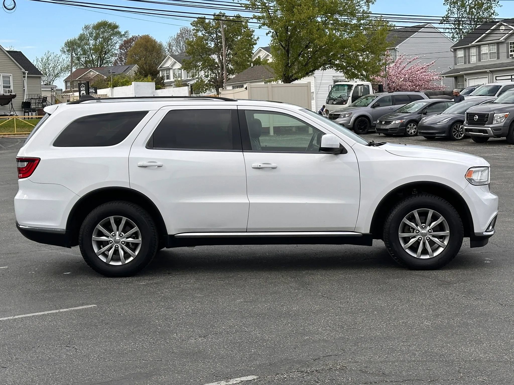Used 2017 Dodge Durango SXT w/ Quick Order Package 23B AWD/4WD image 4