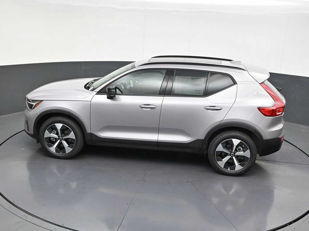 New 2026 Volvo XC40 B5 Plus w/ Climate Package AWD/4WD image 14