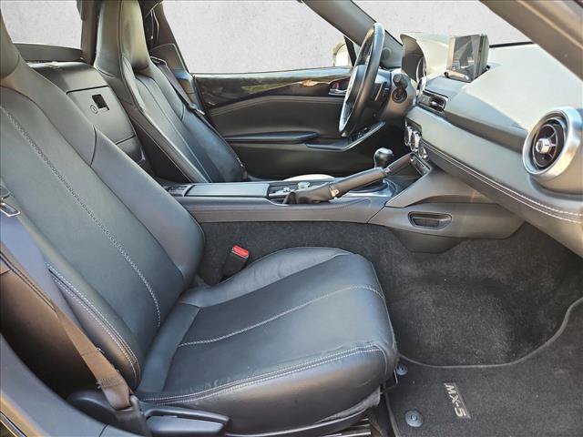Used 2025 MAZDA MX-5 Miata RF Grand Touring RWD image 16
