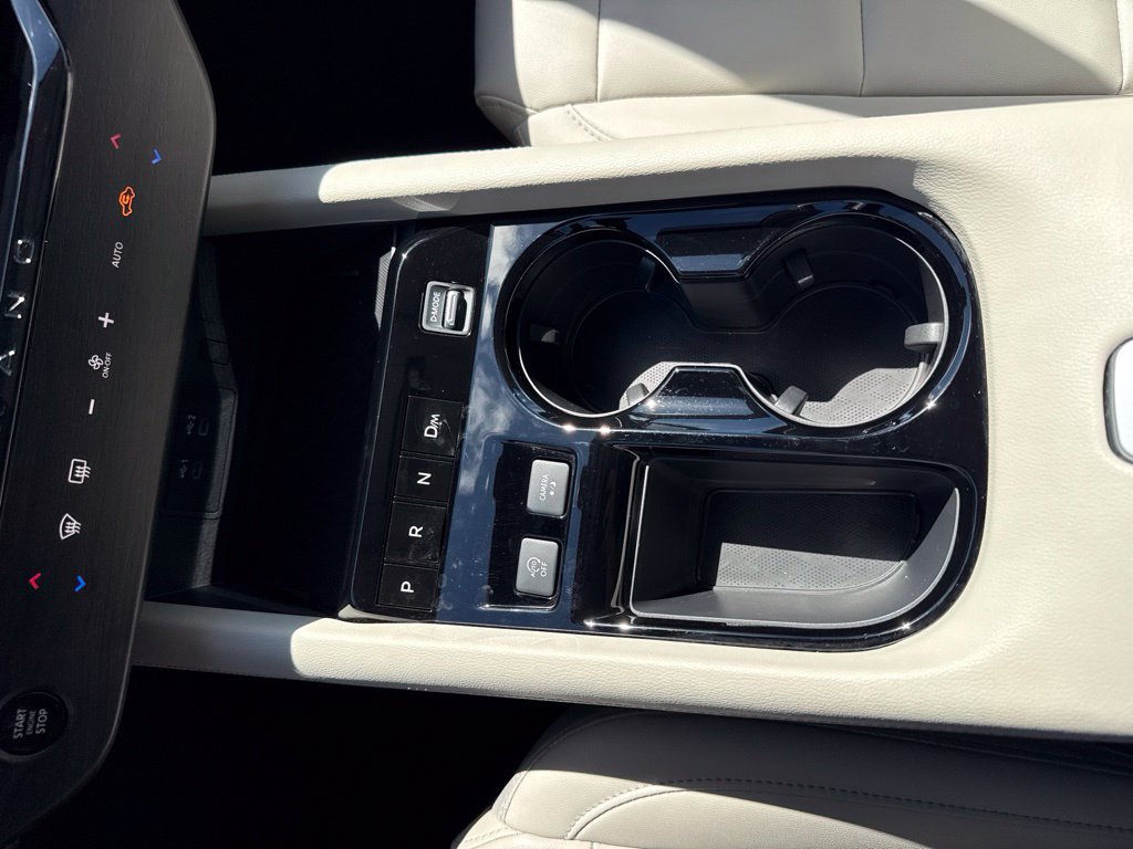 Certified 2025 Nissan Murano SV AWD/4WD image 12