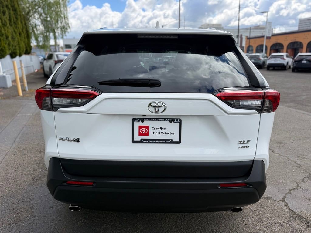Certified 2022 Toyota RAV4 XLE AWD/4WD image 6