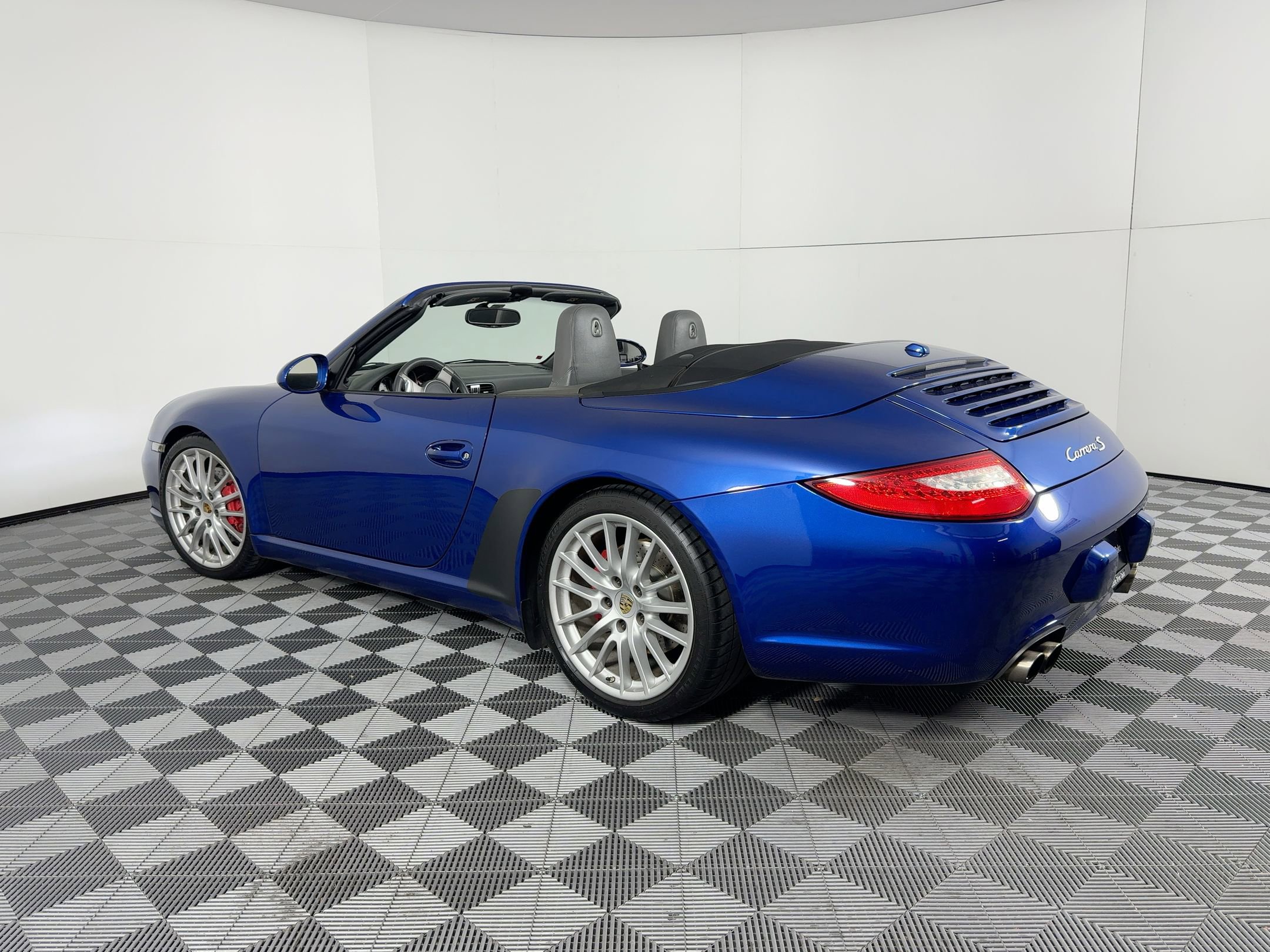 Used 2009 Porsche 911 Carrera S image 3