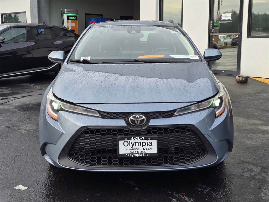 Used 2021 Toyota Corolla LE image 2