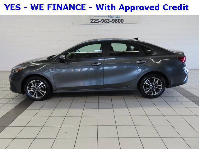 Used 2024 Kia Forte LXS image 3