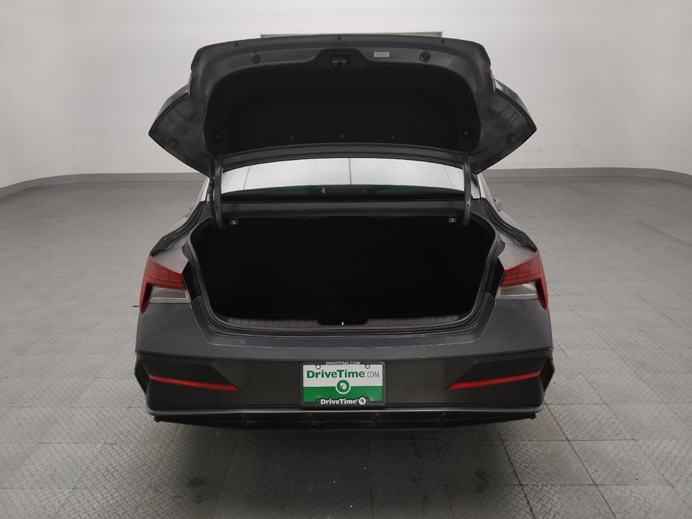 Used 2025 Hyundai Elantra Hybrid FWD image 29