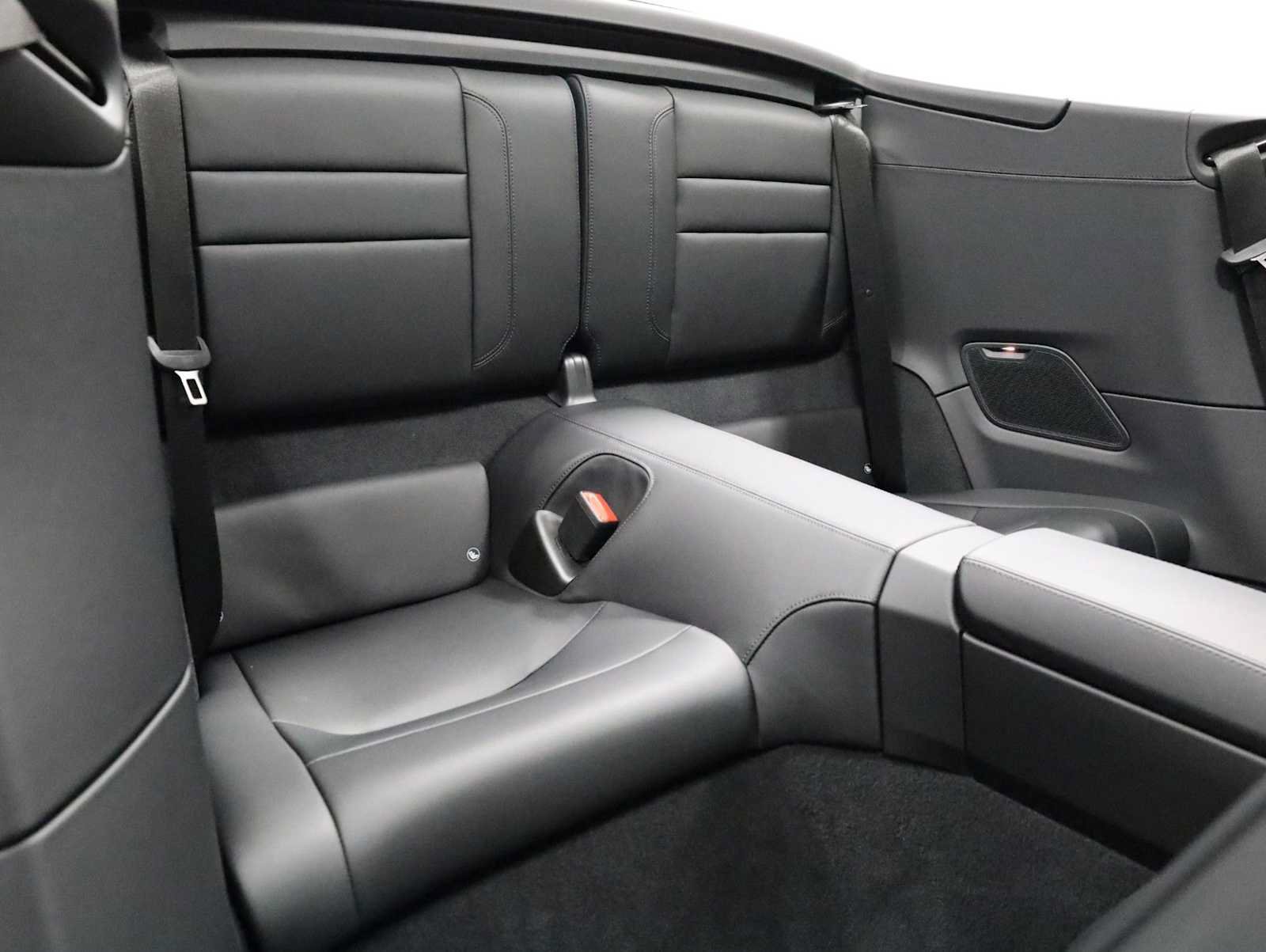 Certified 2025 Porsche 911 Carrera RWD image 36