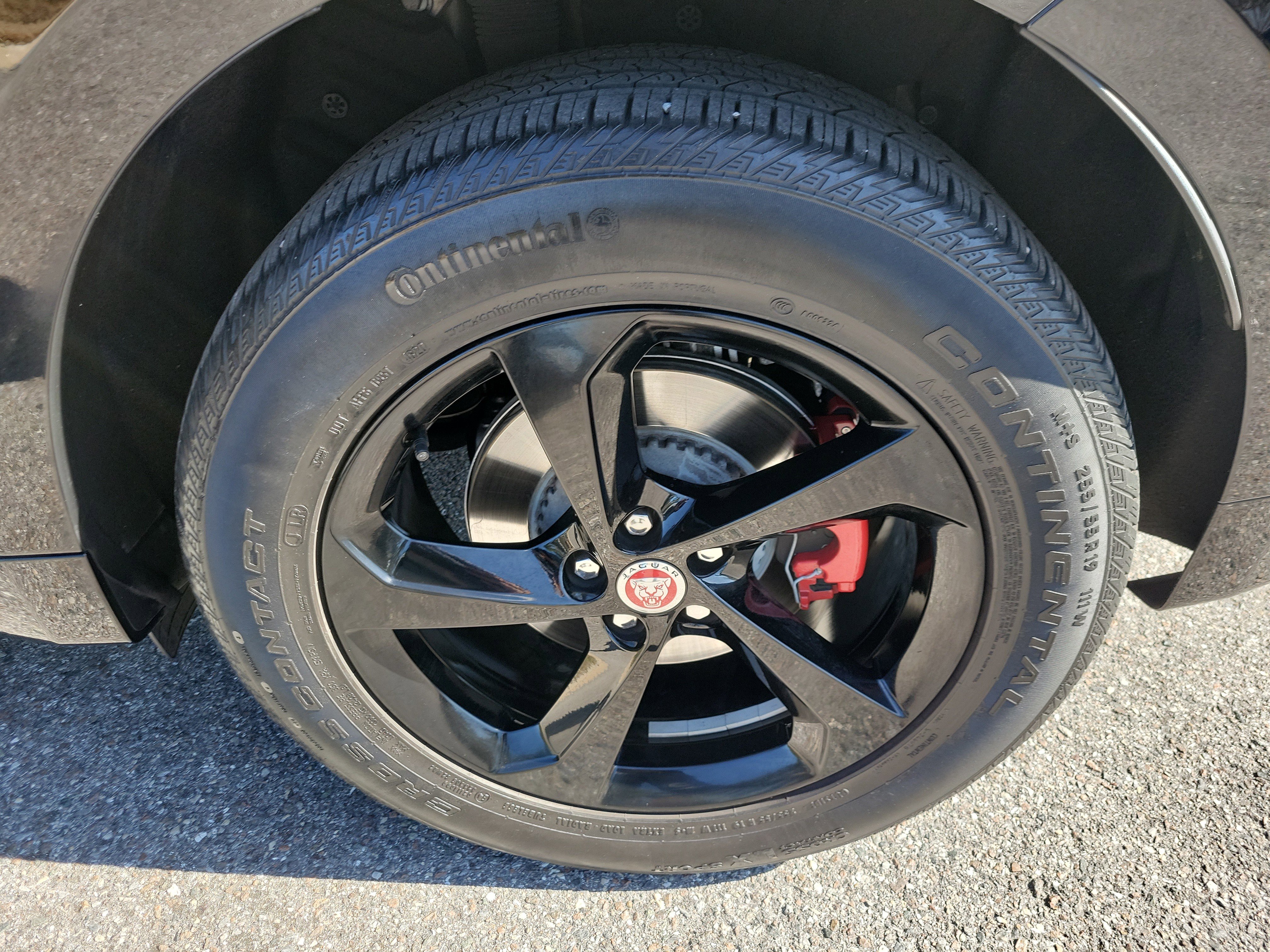 Used 2021 Jaguar F-PACE S image 32