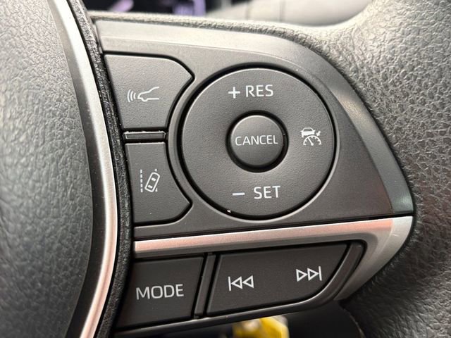 Used 2023 Toyota Camry LE image 7