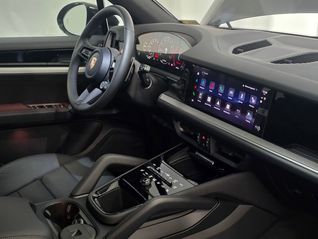 New 2026 Porsche Cayenne AWD/4WD image 30