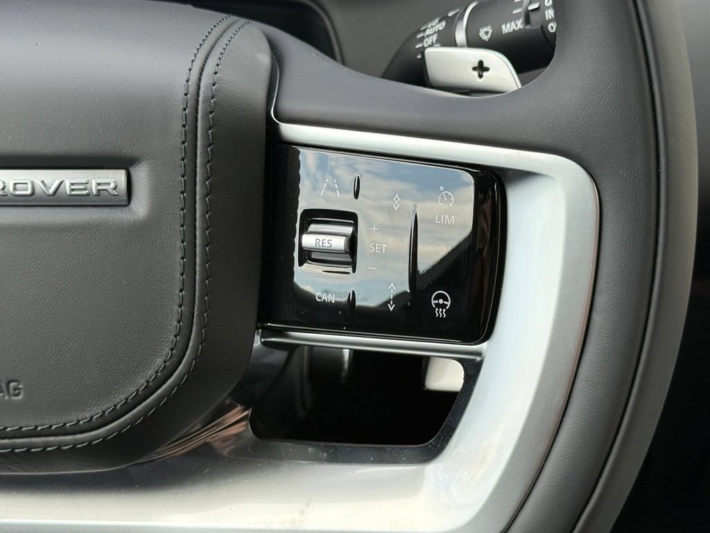 New 2026 Land Rover Range Rover Long Wheelbase SE AWD/4WD image 19
