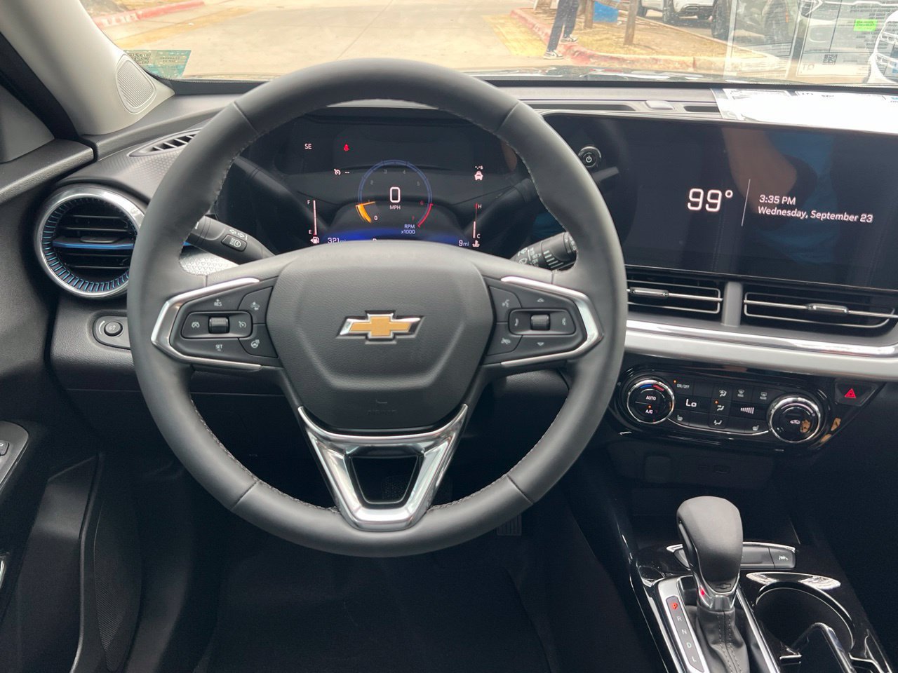 New 2026 Chevrolet Trax LT w/ LT Convenience Package FWD image 15