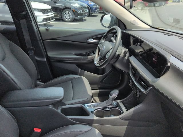 Used 2025 Buick Encore GX Preferred AWD/4WD image 10