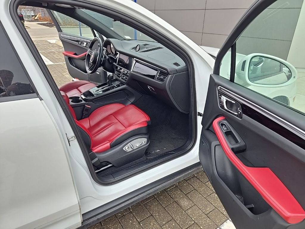 Used 2024 Porsche Macan Base image 20