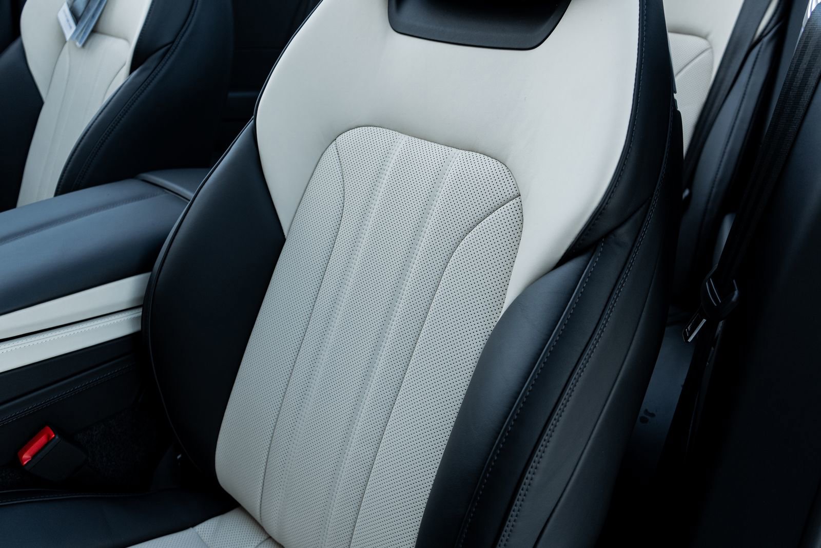 New 2026 Bentley Continental GTC image 31