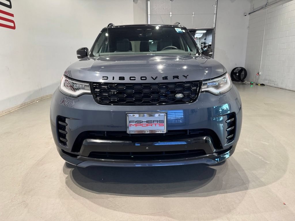 Used 2024 Land Rover Discovery Dynamic SE AWD/4WD image 11