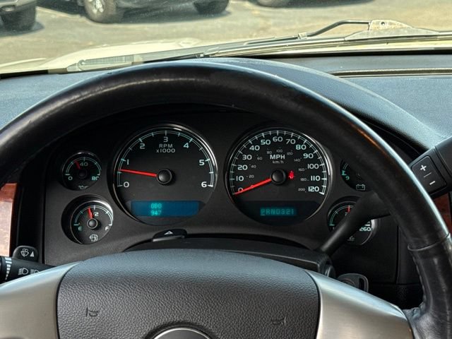 Used 2014 Chevrolet Tahoe LTZ AWD/4WD image 7