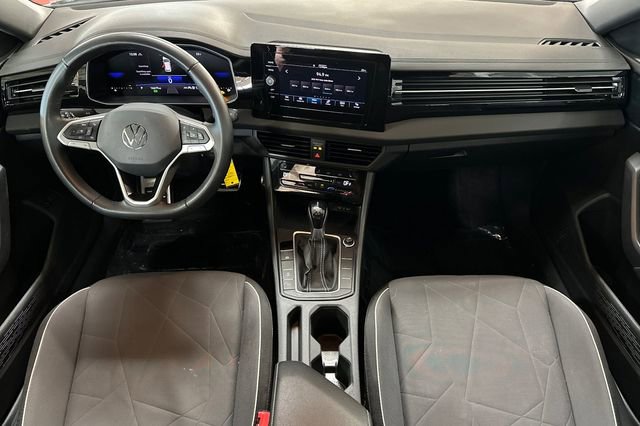 Certified 2025 Volkswagen Jetta Sport image 16