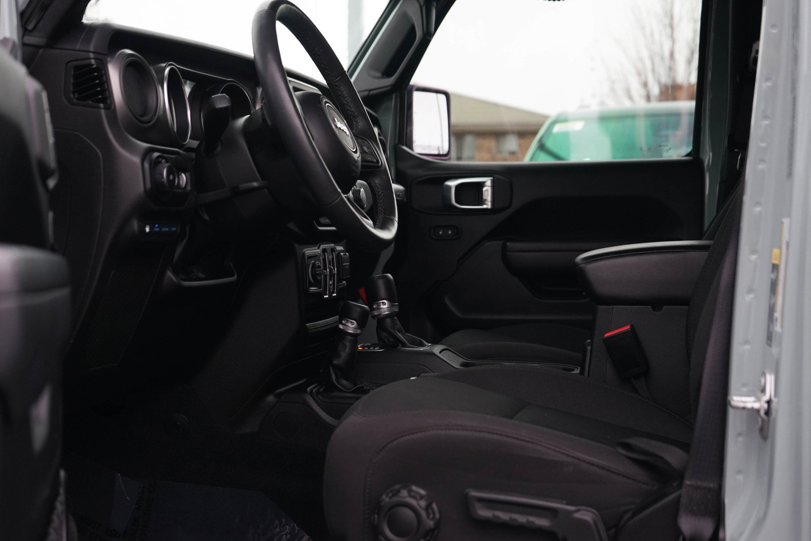 Used 2023 Jeep Wrangler Unlimited w/ Cold Weather Group image 12