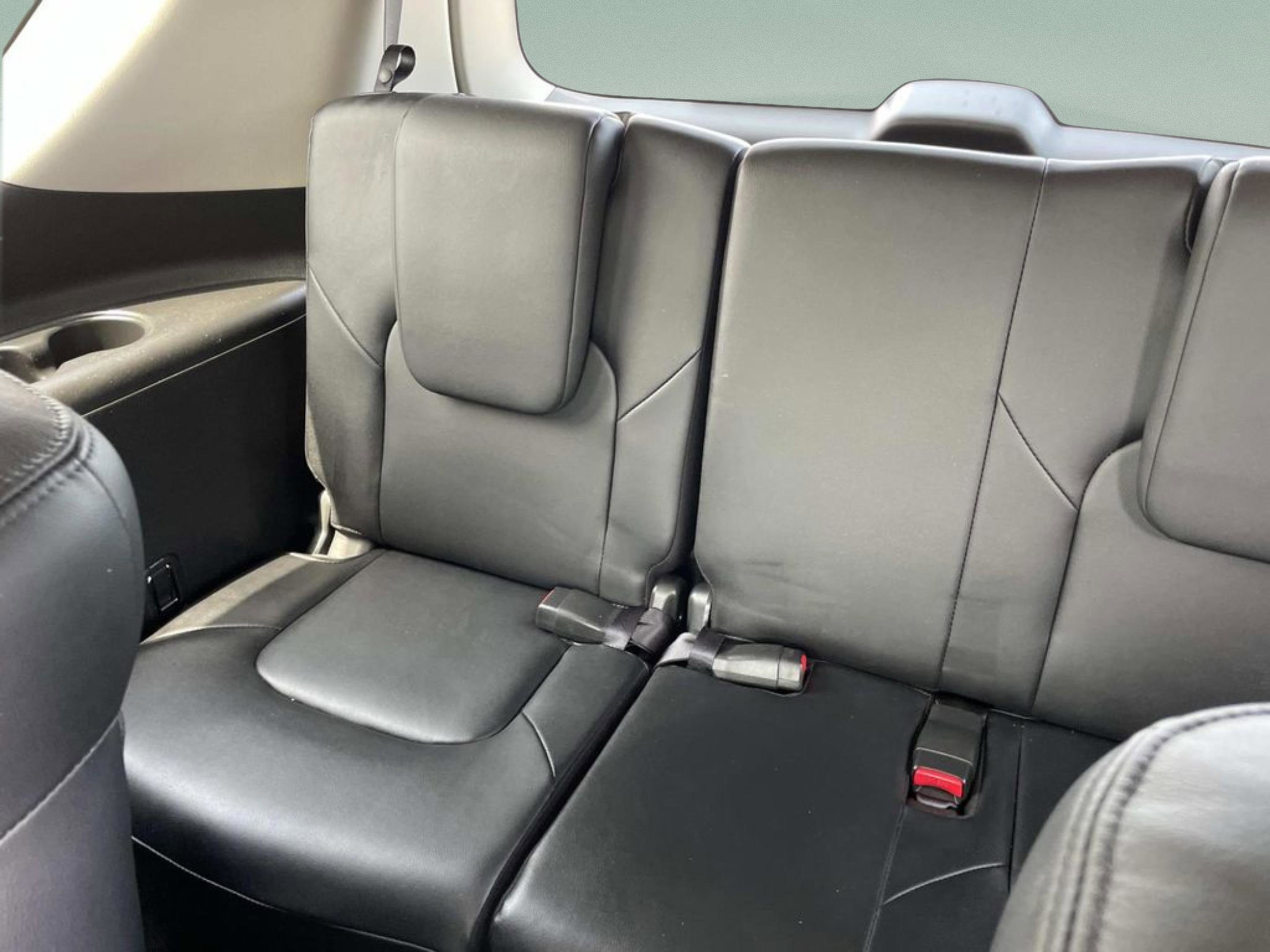 Used 2024 Nissan Armada SL w/ Captain's Chairs Package RWD image 12