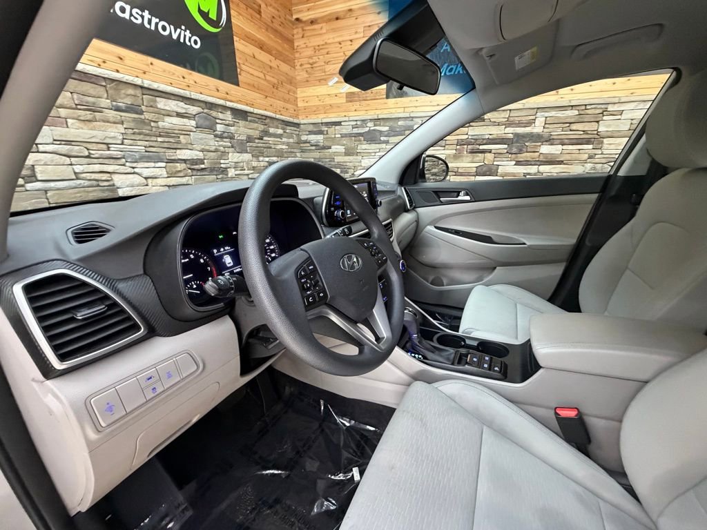 Used 2020 Hyundai Tucson SE w/ Winter Weather Package image 10