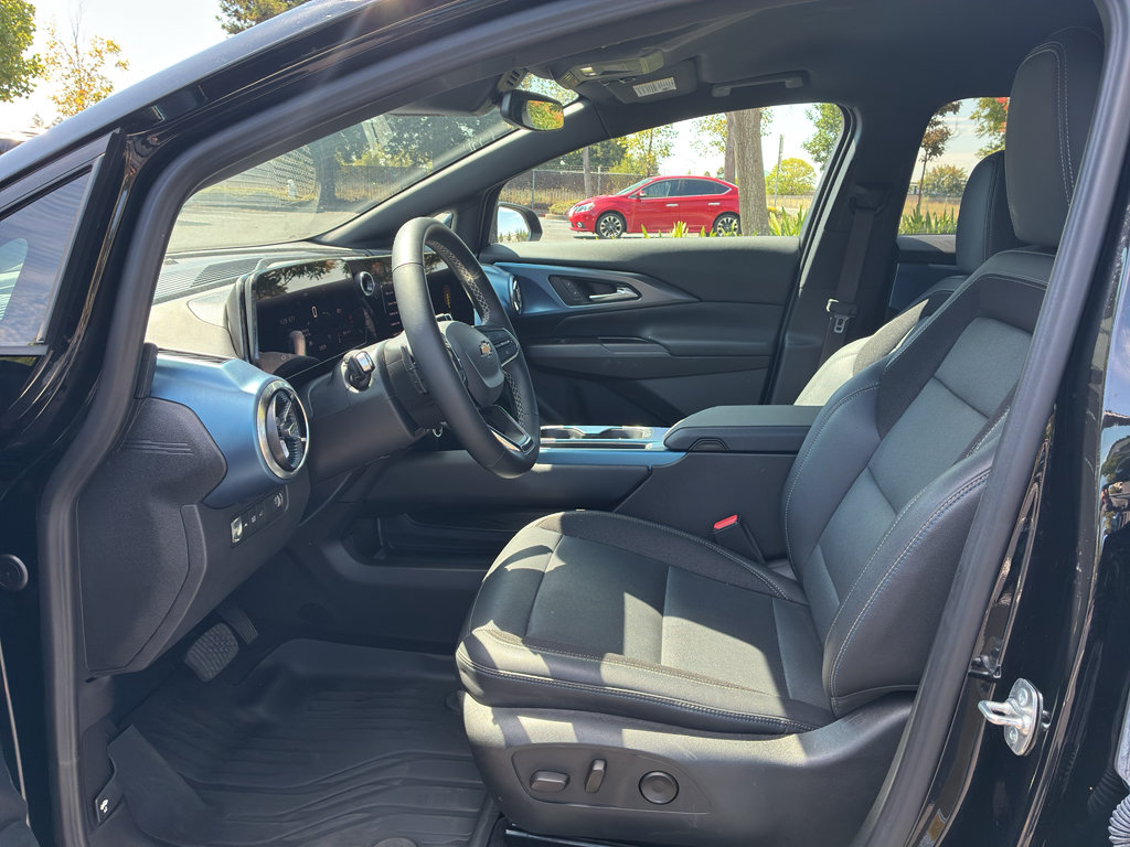 Used 2024 Chevrolet Equinox EV LT AWD/4WD image 18